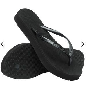 Havianas Slim Flatform Flip Flops - black - size 7/8 - new with tags